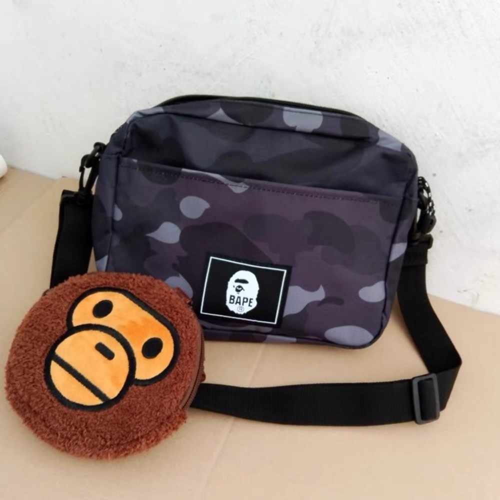 A Bathing Ape shoulder bag Bape shoulder bag + Milo Crossbody bag
